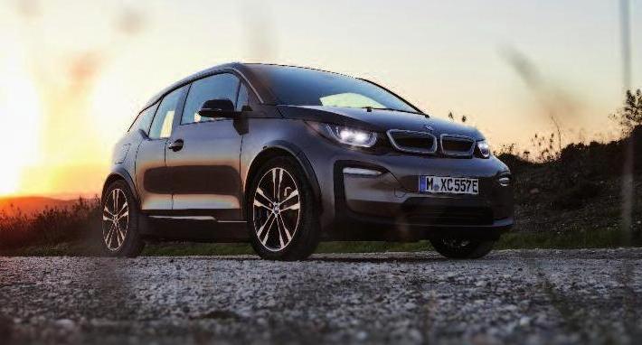 Ein kleines Schmuckstück – der BWM i3. Sein Stromverbrauch liegt bei 13,1 kWh/100 km (kombiniert). Seine CO2-Emission? 0 g/km (kombiniert) Foto: BMW AG/Wilfried Wulff Ein kleines Schmuckstück – der BWM i3. Sein Stromverbrauch liegt bei 13,1 kWh/100 km (kombiniert). Seine CO2-Emission? 0 g/km (kombiniert) Foto: BMW AG/Wilfried Wulff