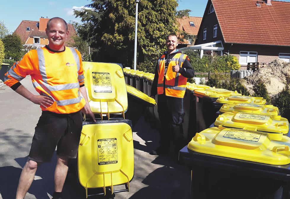 Tonne an Tonne: Hier wurden im Reinbeker Gergenbusch die neuen Wertstofftonnen mit dem gelben Deckel im Auftrag der AWSH verteilt Foto: Dörte Hoffmann Tonne an Tonne: Hier wurden im Reinbeker Gergenbusch die neuen Wertstofftonnen mit dem gelben Deckel im Auftrag der AWSH verteilt Foto: Dörte Hoffmann