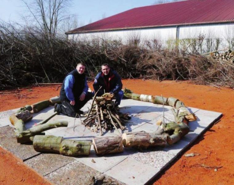 Initiatoren des Osterfeuers: Fabian Kachel und Wolfgang Winkler