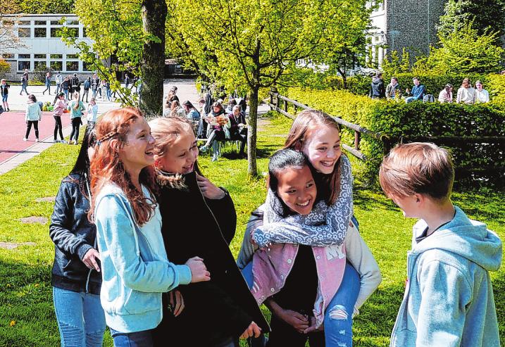 Menschliches Miteinander steht am Heine im Zentrum des Schulgeschehens Menschliches Miteinander steht am Heine im Zentrum des Schulgeschehens