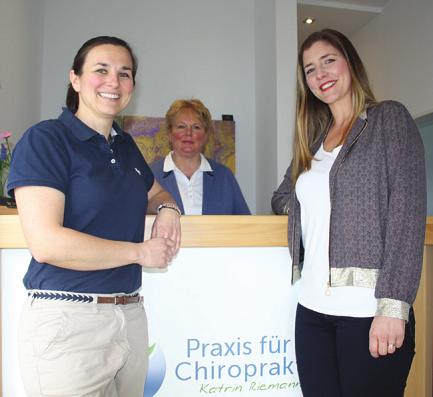 Das Praxisteam (v. l.): Katrin Riemann, Praxishilfe Sabine Krohn, Nicola Whatling Foto: jae Das Praxisteam (v. l.): Katrin Riemann, Praxishilfe Sabine Krohn, Nicola Whatling Foto: jae