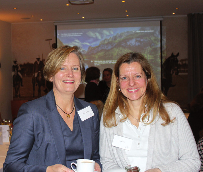 Annette von Schröder und Mary Port vom Damen-Benefiz-Dinner