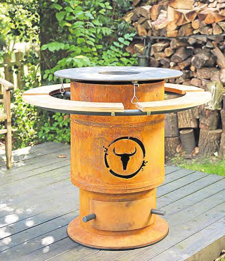 Der Bandit ist Feuertopf und Grill in einem. Der Rost sieht rustikal aus und schützt den Stahl. FOTO: MOESTA BBQ Der Bandit ist Feuertopf und Grill in einem. Der Rost sieht rustikal aus und schützt den Stahl. FOTO: MOESTA BBQ