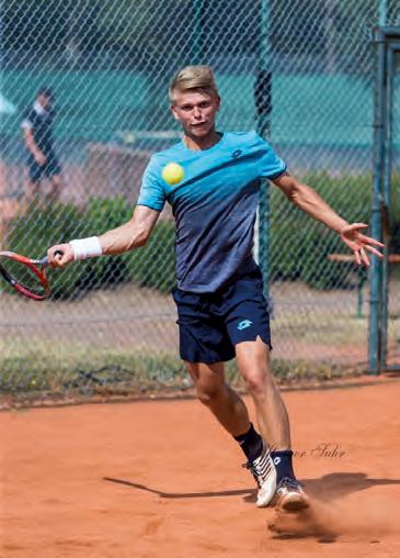 Marvin Möller schlägt in Zukunft am Rothenbaum für den Club a.d Alster auf. Foto Holger Suhr Marvin Möller schlägt in Zukunft am Rothenbaum für den Club a.d Alster auf. Foto Holger Suhr