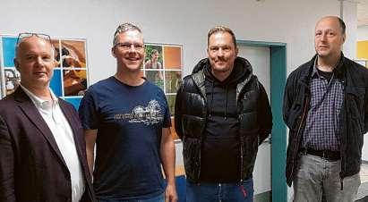 Die Gesellschafter der Schwimm- und Sportfreunde Farmsen gGmbH: (v.l.) Ulrich Lopatta (Walddörfer SV), Alexander Matthäus (DLRG), Carsten Hoffmann (Schwimmschule Paddelchen), Klaus Pax (Katholische Schule Farmsen), es fehlt Vivien Kretschmer (Farmsener SV) Foto: Walddörfer SV Die Gesellschafter der Schwimm- und Sportfreunde Farmsen gGmbH: (v.l.) Ulrich Lopatta (Walddörfer SV), Alexander Matthäus (DLRG), Carsten Hoffmann (Schwimmschule Paddelchen), Klaus Pax (Katholische Schule Farmsen), es fehlt Vivien Kretschmer (Farmsener SV) Foto: Walddörfer SV