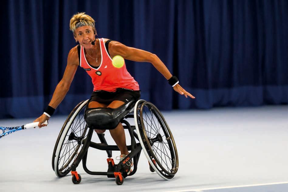 Sabine Ellerbrock, Deutschlands mit Abstand erfolgreichste Rollstuhltennisspielerin, gewann die Australian und French Open. In New York und Wimbledon erreichte sie das Finale. Im Juli 2014 war sie die Nr. 1 der Weltrangliste. Foto Klipper THC Sabine Ellerbrock, Deutschlands mit Abstand erfolgreichste Rollstuhltennisspielerin, gewann die Australian und French Open. In New York und Wimbledon erreichte sie das Finale. Im Juli 2014 war sie die Nr. 1 der Weltrangliste. Foto Klipper THC