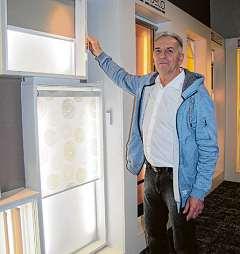 Günter Wolf zeigt Möglichkeiten für den Sonnenschutz Foto: Rutke Günter Wolf zeigt Möglichkeiten für den Sonnenschutz Foto: Rutke