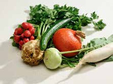 Mitglieder der Solawi Nordheide holen sich ihr Gemüse an wohnortnahen Verteilstationen ab Foto: MEV Mitglieder der Solawi Nordheide holen sich ihr Gemüse an wohnortnahen Verteilstationen ab Foto: MEV