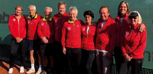 Die SV Blankenese war Ausrichter der Großen Fritz Kuhlmann Spiele (Damen/Herren 60): Zwei knappe 4:5 Niederlagen gegen Baden und dem Saarland bedeuteten Platz 4 in der Gruppe C. Das Team bestand aus: Gerd Ruschmeyer, Thorsten Michael, Ulf Becker, Sigrid Rinow, Ursula Jeschke, Annegret Ulrich und Maren Thomsen. Foto Rinow Die SV Blankenese war Ausrichter der Großen Fritz Kuhlmann Spiele (Damen/Herren 60): Zwei knappe 4:5 Niederlagen gegen Baden und dem Saarland bedeuteten Platz 4 in der Gruppe C. Das Team bestand aus: Gerd Ruschmeyer, Thorsten Michael, Ulf Becker, Sigrid Rinow, Ursula Jeschke, Annegret Ulrich und Maren Thomsen. Foto Rinow