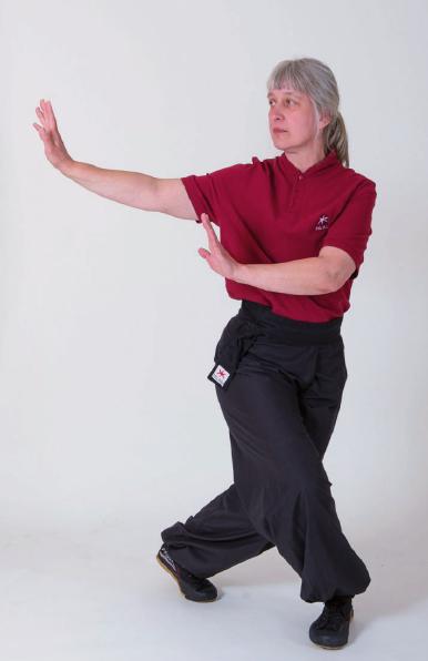 Brigitte Peters beim Qi Gong