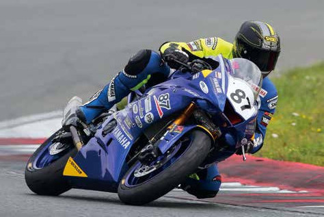 Im „echten“ Leben KFZ-Techniker Meister Motorrad bei Tecius & Reimers: Kevin Laurien beim Rennen in Assen Foto: Felix Wiessmann//FW Fotografie & Design Im „echten“ Leben KFZ-Techniker Meister Motorrad bei Tecius & Reimers: Kevin Laurien beim Rennen in Assen Foto: Felix Wiessmann//FW Fotografie & Design