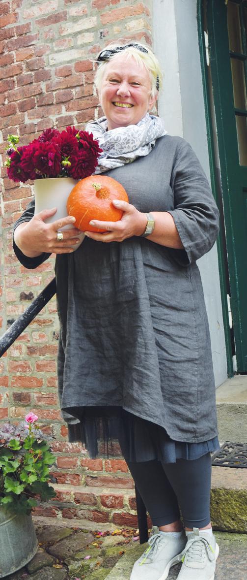 Manuela Brooks organisiertzum 16. Mal rund um das Café Langes Mühle einen Herbstmarkt Foto: Kuno Klein Manuela Brooks organisiertzum 16. Mal rund um das Café Langes Mühle einen Herbstmarkt Foto: Kuno Klein