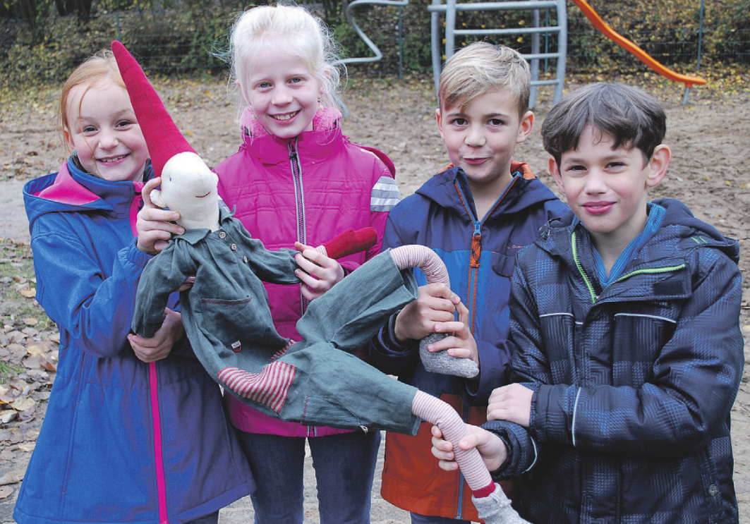 Um noch mehr Bewegung an der frischen Luft zu haben, wünscht sich Mila (8, l., hier mit Felina, Michel und Lennart) ein Go-Kart Um noch mehr Bewegung an der frischen Luft zu haben, wünscht sich Mila (8, l., hier mit Felina, Michel und Lennart) ein Go-Kart