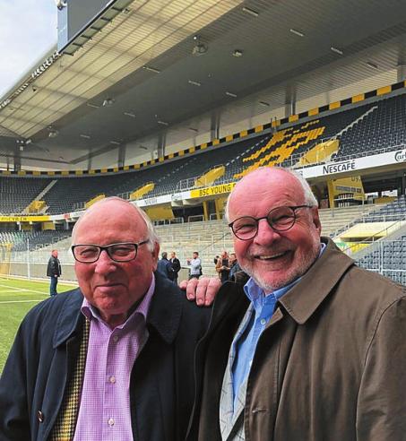Uwe Seeler und Eddy Münch kürzlich in Bern – dort gewann Deutschland 1954 den WM-Titel. FOTO: PRIVAT Uwe Seeler und Eddy Münch kürzlich in Bern – dort gewann Deutschland 1954 den WM-Titel. FOTO: PRIVAT