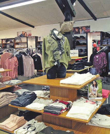 Damenmode in angesagten Grün- und Erdtönen Damenmode in angesagten Grün- und Erdtönen
