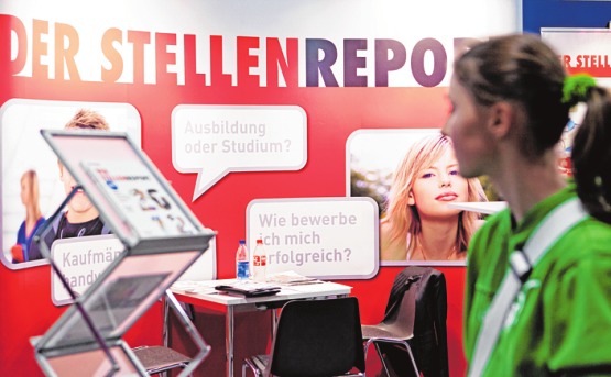 Schüler finden hier freie Lehrstellen und Studienplätze. FOTO: PICTURE ALLIANCE Schüler finden hier freie Lehrstellen und Studienplätze. FOTO: PICTURE ALLIANCE