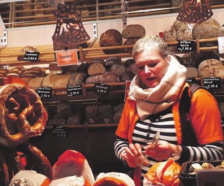 Das Geschäft von Bäckermeister Kase genießt einen guten Ruf Das Geschäft von Bäckermeister Kase genießt einen guten Ruf