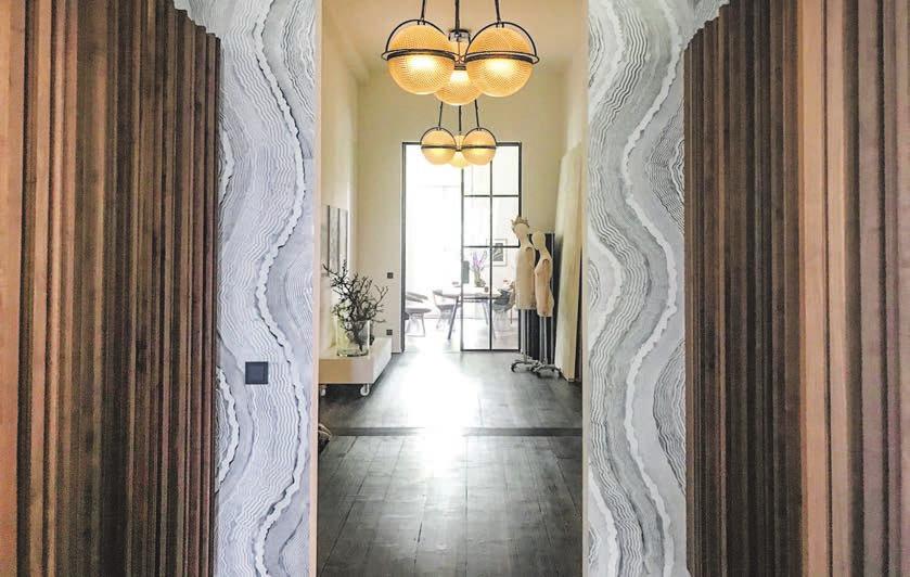 Die Wände im Flur sind teilweise handbemalt Die Wände im Flur sind teilweise handbemalt