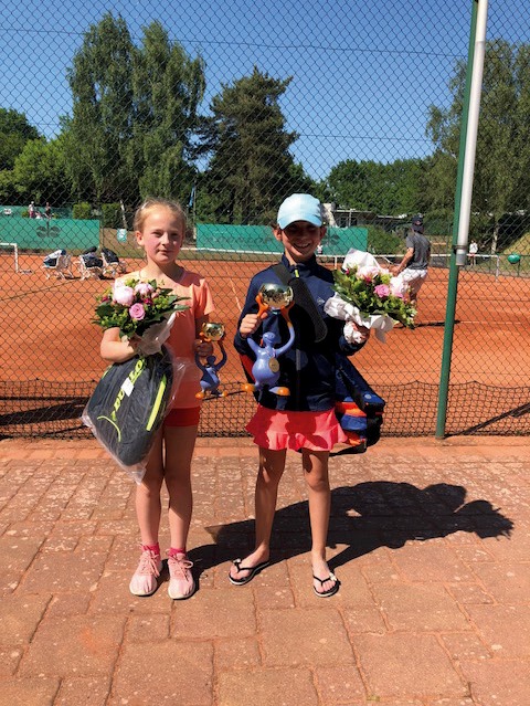 1. U10w – Sonja Zhenikhova,TK Blau-Gold Steglitz, TVBB2. U10w – Gavriloutsa, Luisa,Tennisclub Molfsee, SLH 1. U10w – Sonja Zhenikhova,TK Blau-Gold Steglitz, TVBB2. U10w – Gavriloutsa, Luisa,Tennisclub Molfsee, SLH