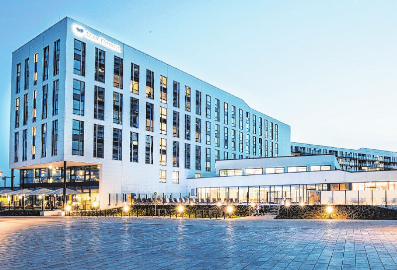 Fast alle 242 Zimmer des aja Resorts bieten den Gästen einen Ausblick aufs Wasser Fast alle 242 Zimmer des aja Resorts bieten den Gästen einen Ausblick aufs Wasser