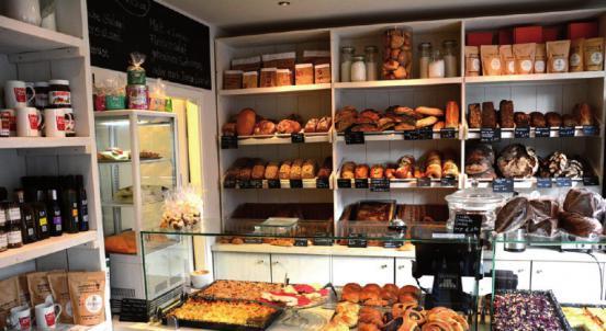 Die Backstube vom Café Elbwein in Flottbek – hier gibt es neben hausgemachten Kuchen auch Brot von Gaues