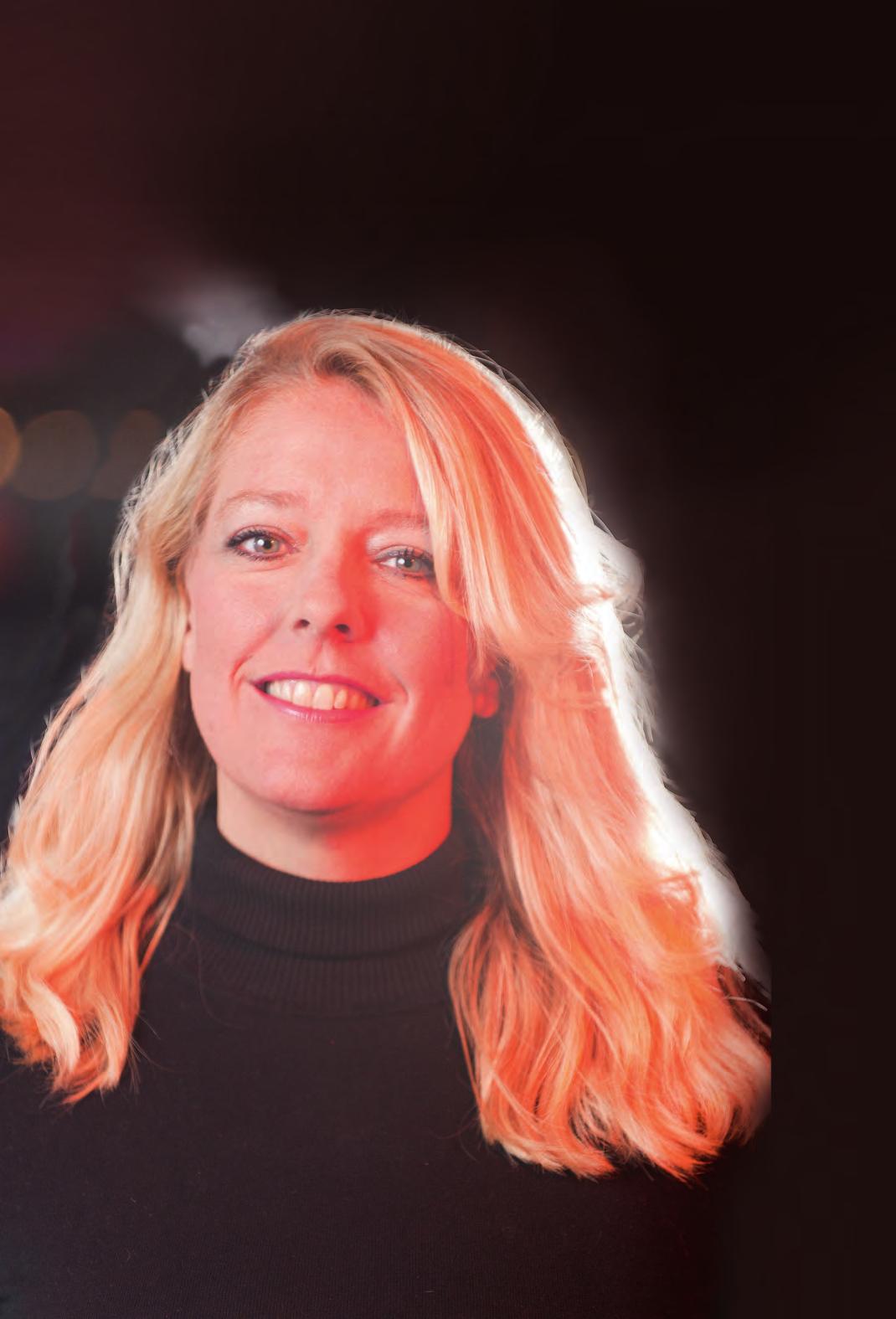 Opernloft-Geschäftsführerin Yvonne Bernbom steht auch als Sängerin und Moderatorin auf der Bühne Foto: Silke Heyer Opernloft-Geschäftsführerin Yvonne Bernbom steht auch als Sängerin und Moderatorin auf der Bühne Foto: Silke Heyer