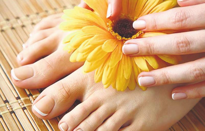 Schöne Füße zeigt man in der warmen Jahreszeit gerne her. Foto: djd/MASID - Umwelterhaltende Produkte Vertriebs-GmbH/s_l - stock.adobe.com Schöne Füße zeigt man in der warmen Jahreszeit gerne her. Foto: djd/MASID - Umwelterhaltende Produkte Vertriebs-GmbH/s_l - stock.adobe.com