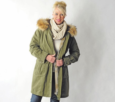 Moderner Baumwoll Parka mit kuscheligem Fellfutter Foto: von Schachtmeyer Moderner Baumwoll Parka mit kuscheligem Fellfutter Foto: von Schachtmeyer