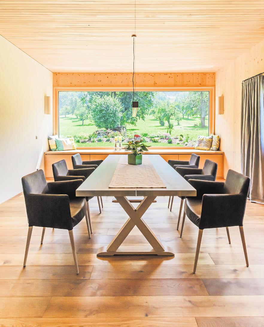 In einem hundertprozentigen Holzhaus gibt es keine schädlichen Klebstoffausdünstungen Foto: djd/Thoma Holz/Christoph Moosbrugger In einem hundertprozentigen Holzhaus gibt es keine schädlichen Klebstoffausdünstungen Foto: djd/Thoma Holz/Christoph Moosbrugger