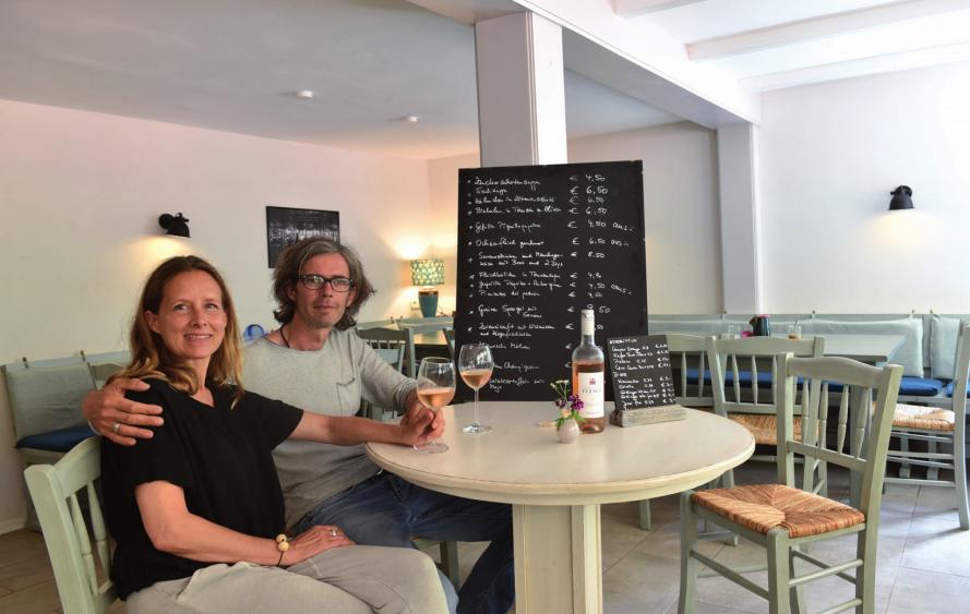Katja Kölsch mit Partner Klaus Rebattu machen aus dem ehemaligen „Knusperhaus“ das el local