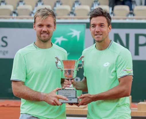 Nach 82 Jahren (Gottfried von Cramm/Henner Henkel) wieder ein deutscher Erfolg im Herren Doppel: Kevin Krawietz (l) und Andy Mies schafften die Sensation. Foto: Jürgen Hasenkopf Nach 82 Jahren (Gottfried von Cramm/Henner Henkel) wieder ein deutscher Erfolg im Herren Doppel: Kevin Krawietz (l) und Andy Mies schafften die Sensation. Foto: Jürgen Hasenkopf
