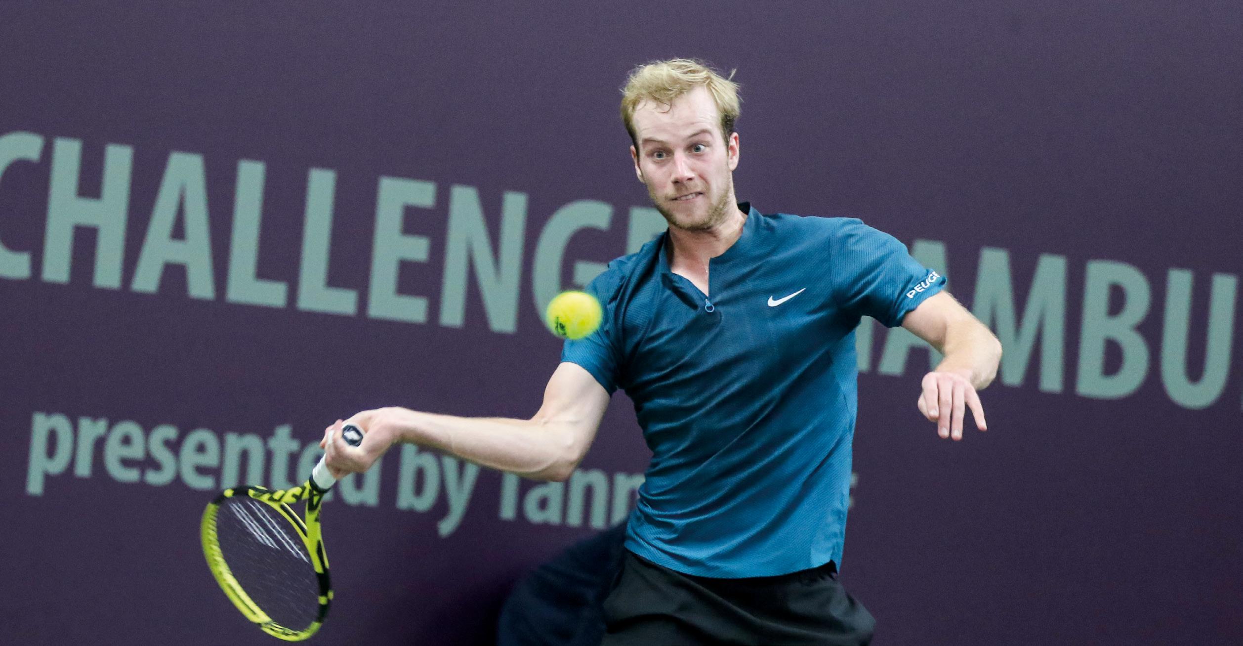 Sieger Herren Einzel: Botic van de Zandschulp. So schnell kann es gehen. Wenig später spielt er im Davis Cup für die Niederlande in Madrid. Foto Claudio Gärtner Sieger Herren Einzel: Botic van de Zandschulp. So schnell kann es gehen. Wenig später spielt er im Davis Cup für die Niederlande in Madrid. Foto Claudio Gärtner