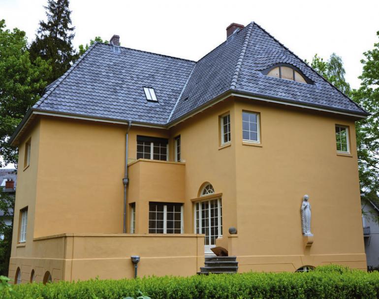 Geschichtsträchtige „Hütte“, rundum in neuem Glanz!