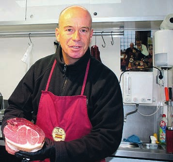 Patrick Ostrzechowsky: „Toni‘s Serrano-Schinken ist eine Klasse für sich“ Patrick Ostrzechowsky: „Toni‘s Serrano-Schinken ist eine Klasse für sich“