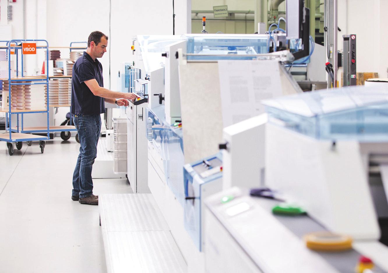 Die tägliche Aufgabe: Bücher in kleinen Auflagen zu drucken.  Die tägliche Aufgabe: Bücher in kleinen Auflagen zu drucken.