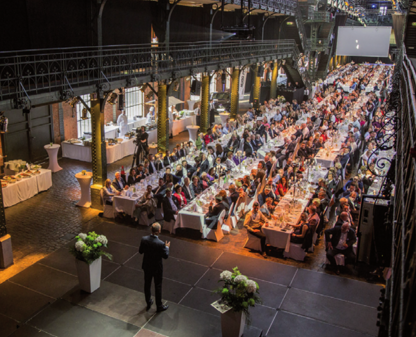 Zur Feier in der Fischauktionshalle konnte Elena Ford, Ur-Ur-Ur-Enkelin von Firmengründer Henry Ford, als Ehrengast begrüßt werden. Foto: Hugo Pfohe Zur Feier in der Fischauktionshalle konnte Elena Ford, Ur-Ur-Ur-Enkelin von Firmengründer Henry Ford, als Ehrengast begrüßt werden. Foto: Hugo Pfohe