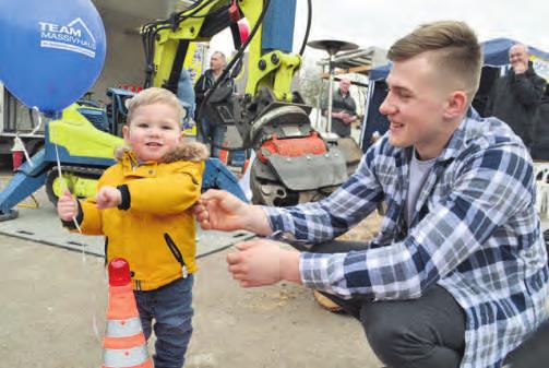 Am Stand der Bergedorfer Zeitung winken wieder tolle Preise beim Glücksrad. Am Stand der Bergedorfer Zeitung winken wieder tolle Preise beim Glücksrad.