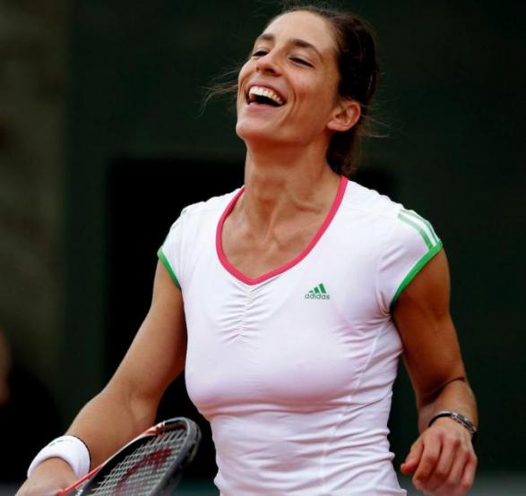 Andrea Petkovic: Prag Runde 1 gegen Katerina Siniakova 2:6, 6:7; Nürnberg Runde 1 gegen Sorana Cirstea 6:2, 6:7, 6:7; Tendenz nach den French Open, 3. Runde: Top 50 sind wieder drin. (Foto: Jürgen Hasenkopf). Andrea Petkovic: Prag Runde 1 gegen Katerina Siniakova 2:6, 6:7; Nürnberg Runde 1 gegen Sorana Cirstea 6:2, 6:7, 6:7; Tendenz nach den French Open, 3. Runde: Top 50 sind wieder drin. (Foto: Jürgen Hasenkopf).