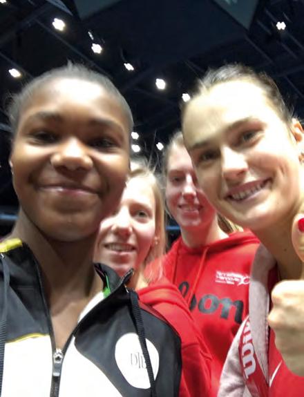 Fed Cup: Noma Noha Akague und ihr stolzes Selfie mit der Top 10 Spielerin Aryna Sabalenka. Foto: Akague Fed Cup: Noma Noha Akague und ihr stolzes Selfie mit der Top 10 Spielerin Aryna Sabalenka. Foto: Akague