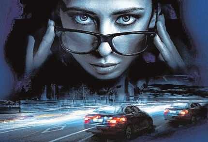Perfekt für Autofahrer: Die EyeDrive Technologie sorgt vor allem bei Dunkelheit für hervorragende Brillanz und hohen Sehkomfort dank großer Blickfelder. Foto: Essilor Perfekt für Autofahrer: Die EyeDrive Technologie sorgt vor allem bei Dunkelheit für hervorragende Brillanz und hohen Sehkomfort dank großer Blickfelder. Foto: Essilor