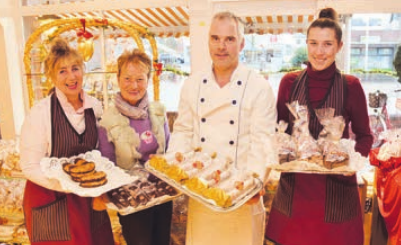 Das Team der Bäckerei Saß mit selbst gemachten Leckereien Das Team der Bäckerei Saß mit selbst gemachten Leckereien