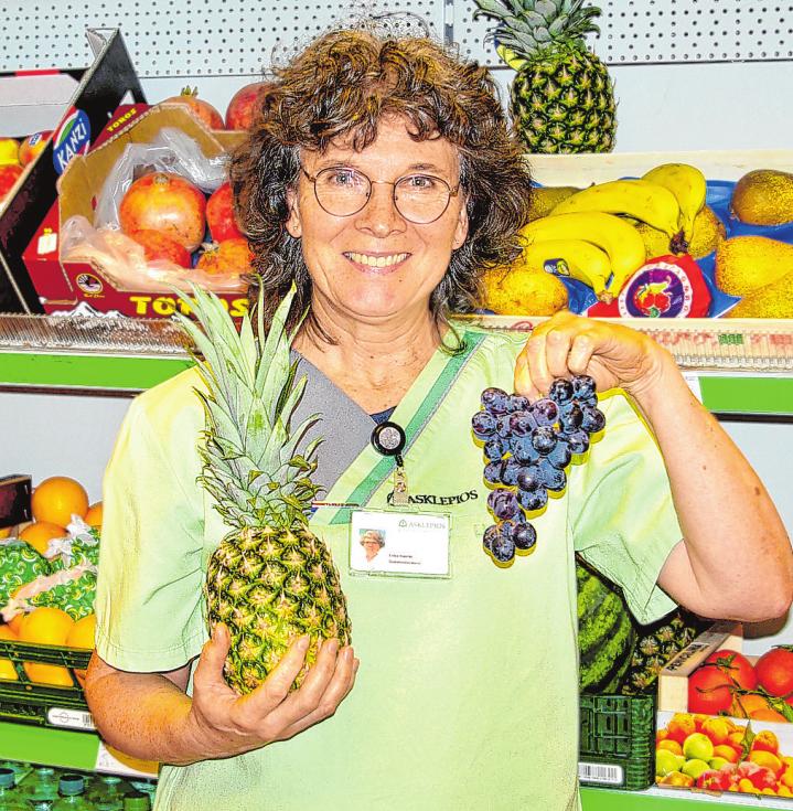 „Obst hat viele Vitamine, doch insbesondere der darin enthaltene Traubenzucker treibt den Blutzucker extrem in die Höhe“, erklärt Erika Haertel Foto: Umsorgt wohnen „Obst hat viele Vitamine, doch insbesondere der darin enthaltene Traubenzucker treibt den Blutzucker extrem in die Höhe“, erklärt Erika Haertel Foto: Umsorgt wohnen