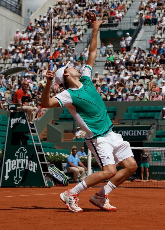 French Open Finalist Dominic Thiem ist mit seinem starken Aufschlag und der sensationell schnellen Vorhand der Topstar in diesem Jahr. (Foto: Jürgen Hasenkopf) French Open Finalist Dominic Thiem ist mit seinem starken Aufschlag und der sensationell schnellen Vorhand der Topstar in diesem Jahr. (Foto: Jürgen Hasenkopf)