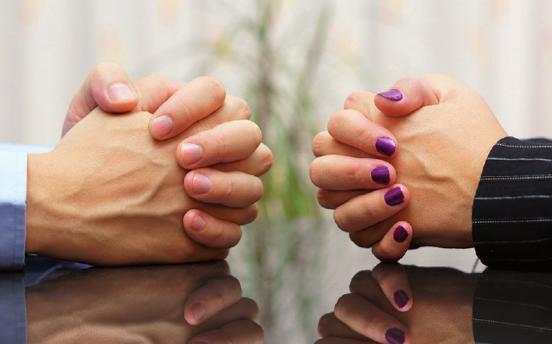 Wer sich erstmal wie in der Sackgasse fühlt, glaubt plötzlich Anfang des Jahres die Kraft zu besitzen, einen Schlussstrich zu ziehen oder einen Neuanfang zu starten. FOTO: © BACHO FOTO - FOTOLIA.COM