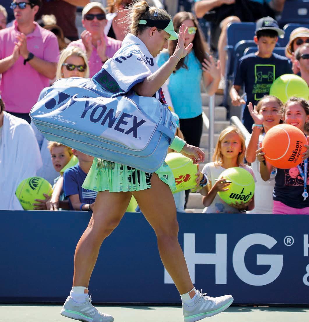 Aus in Runde 1 und Abflug. Keine leichte Zeit für Angie Kerber. Foto: Jürgen Hasenkopf Aus in Runde 1 und Abflug. Keine leichte Zeit für Angie Kerber. Foto: Jürgen Hasenkopf