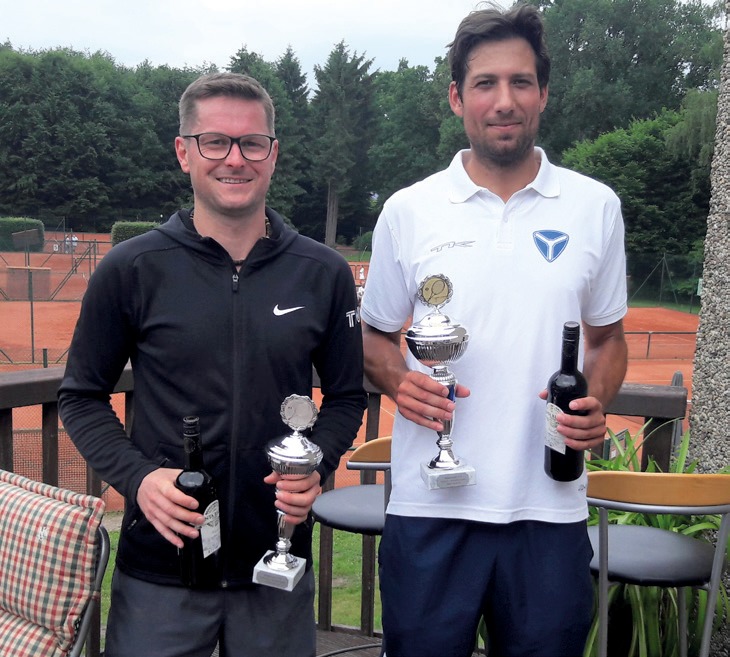 Herren 30: Alexander Breitkopf (TTK Sachsenwald) deklassiert Mike Plohmann (TC Wedel) 6:1, 6:0 Herren 30: Alexander Breitkopf (TTK Sachsenwald) deklassiert Mike Plohmann (TC Wedel) 6:1, 6:0
