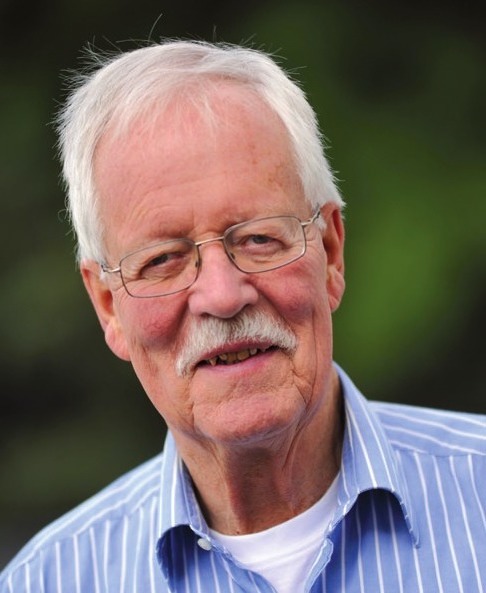 Uwe Lau berät Sie bei der Pflege Ihres Holzbodens
