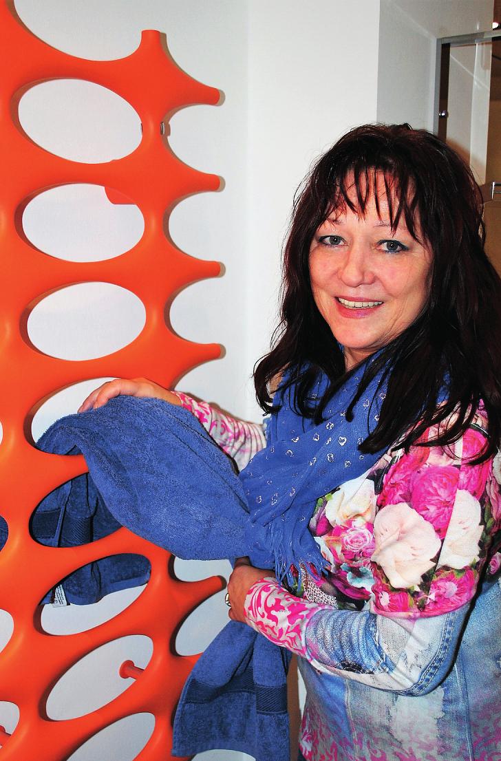 Innovative Ideen liefert Badplanerin Wally Knappe: Das können neben Wellnessduschen auch moderne Wandheizungen sein   Innovative Ideen liefert Badplanerin Wally Knappe: Das können neben Wellnessduschen auch moderne Wandheizungen sein