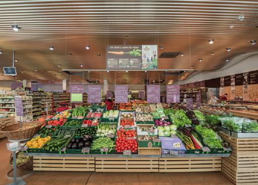 Blick in den neuen „Super Natur Markt“