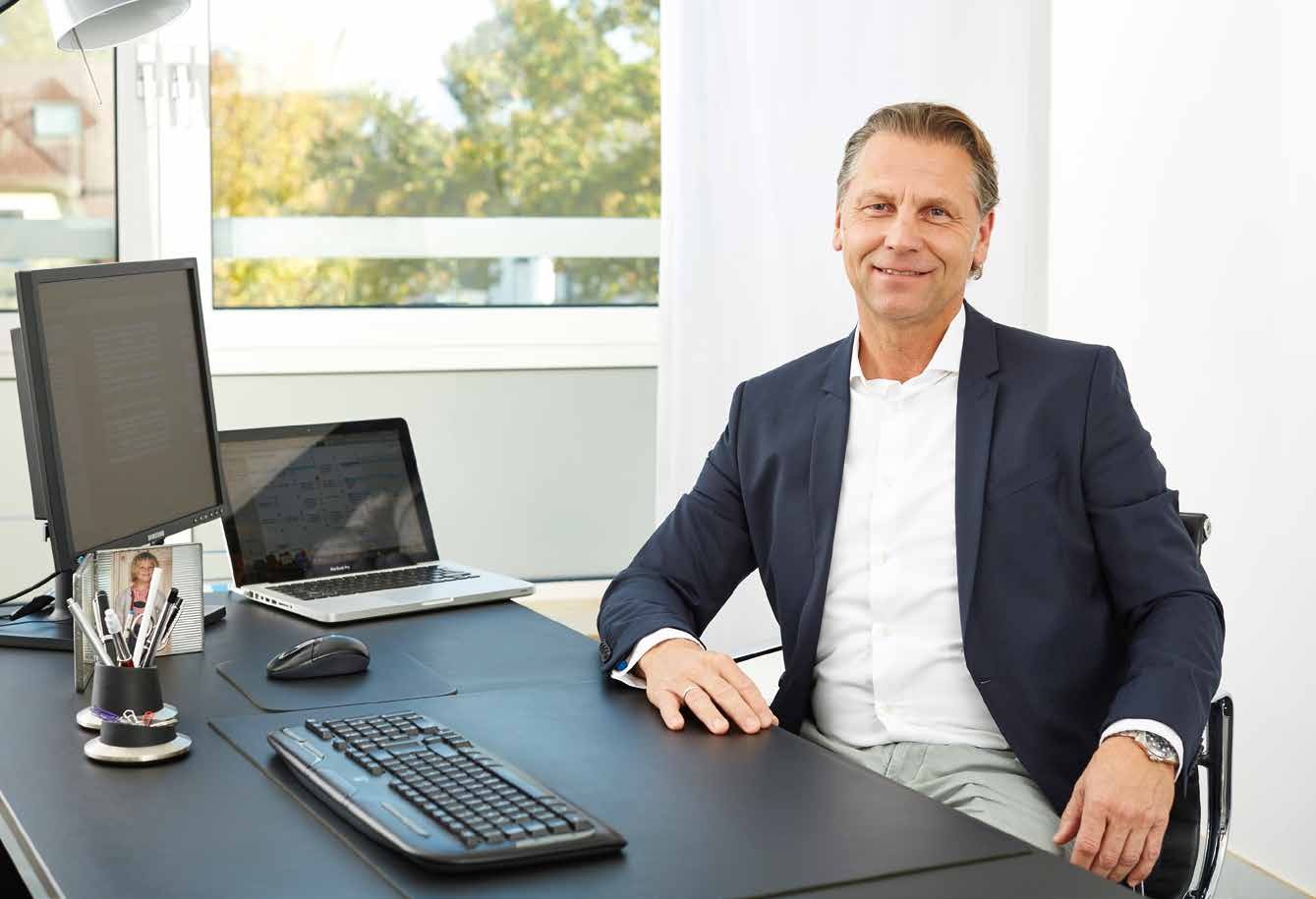 Dr. Janot Marleschki, Facharzt für Chirurgie, Unfallchirurgie und Handchirurgie und Unternehmer aus Leidenschaft Dr. Janot Marleschki, Facharzt für Chirurgie, Unfallchirurgie und Handchirurgie und Unternehmer aus Leidenschaft